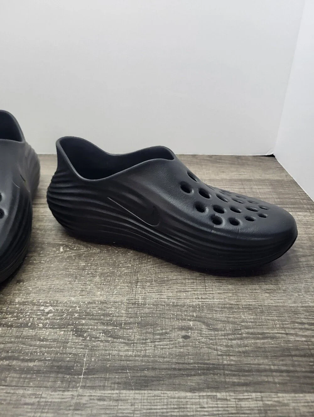 Nike ReactX Rejuven8 Black Recovery Shoes Zoom  Womens Size 7